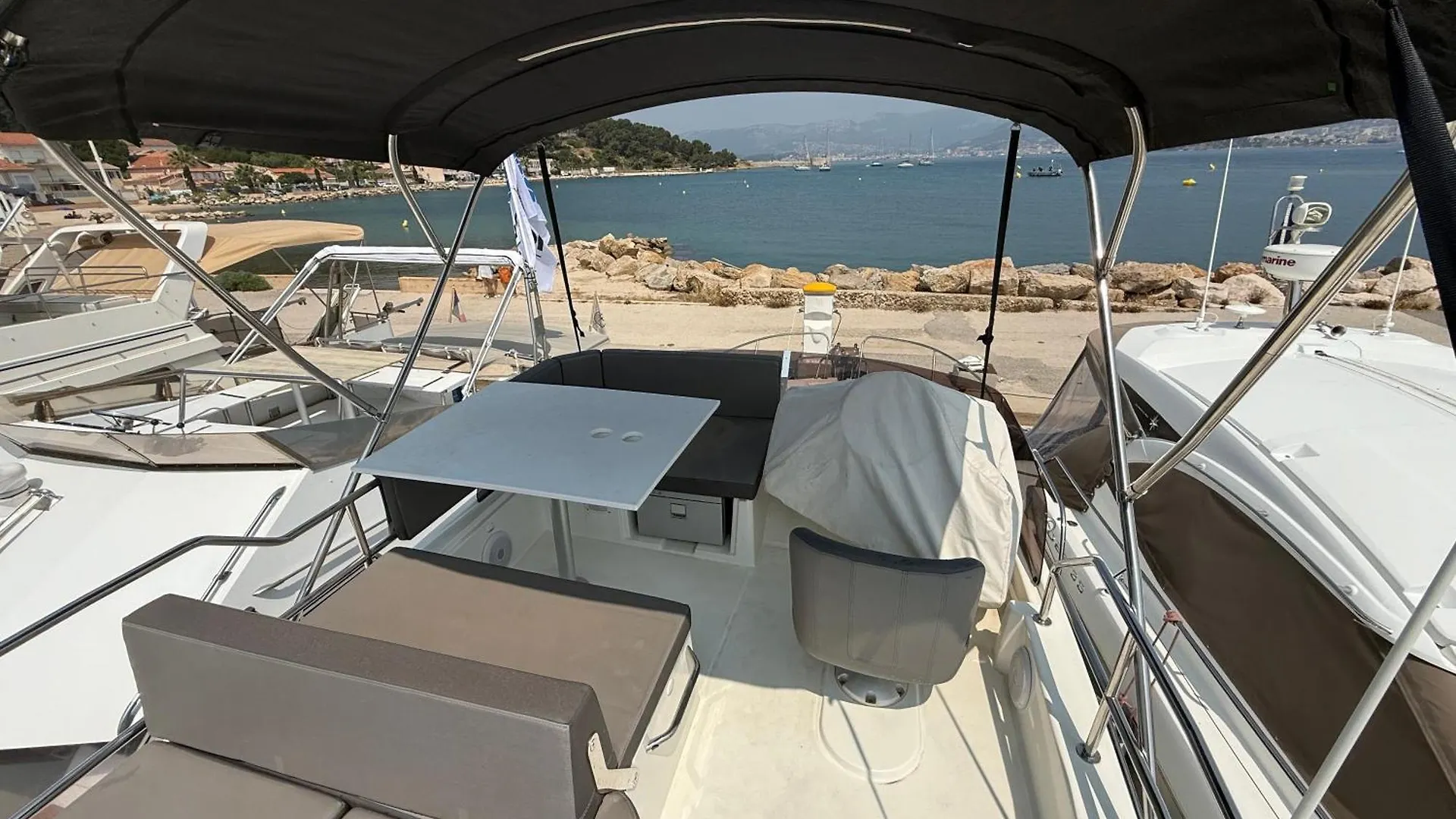 Botel Hebergement Bateau A Quai Saint-Mandrier-sur-Mer